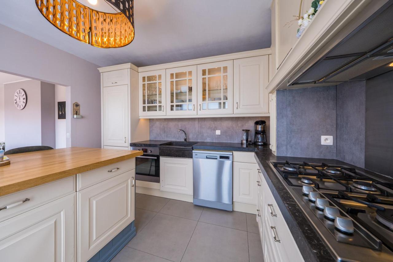 Family Appartement 'Marieo' With Game Room And Outdoor Facilities Gistel Eksteriør bilde