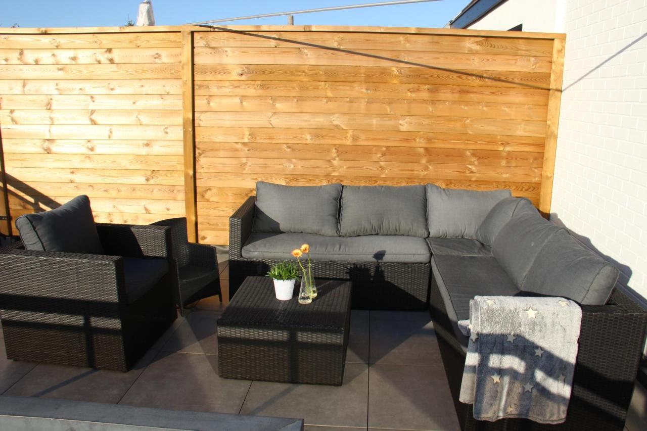Family Appartement 'Marieo' With Game Room And Outdoor Facilities Gistel Eksteriør bilde
