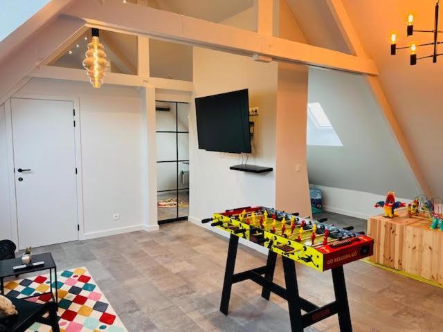 Family Appartement 'Marieo' With Game Room And Outdoor Facilities Gistel Eksteriør bilde