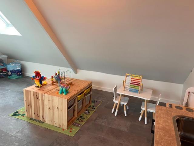 Family Appartement 'Marieo' With Game Room And Outdoor Facilities Gistel Eksteriør bilde
